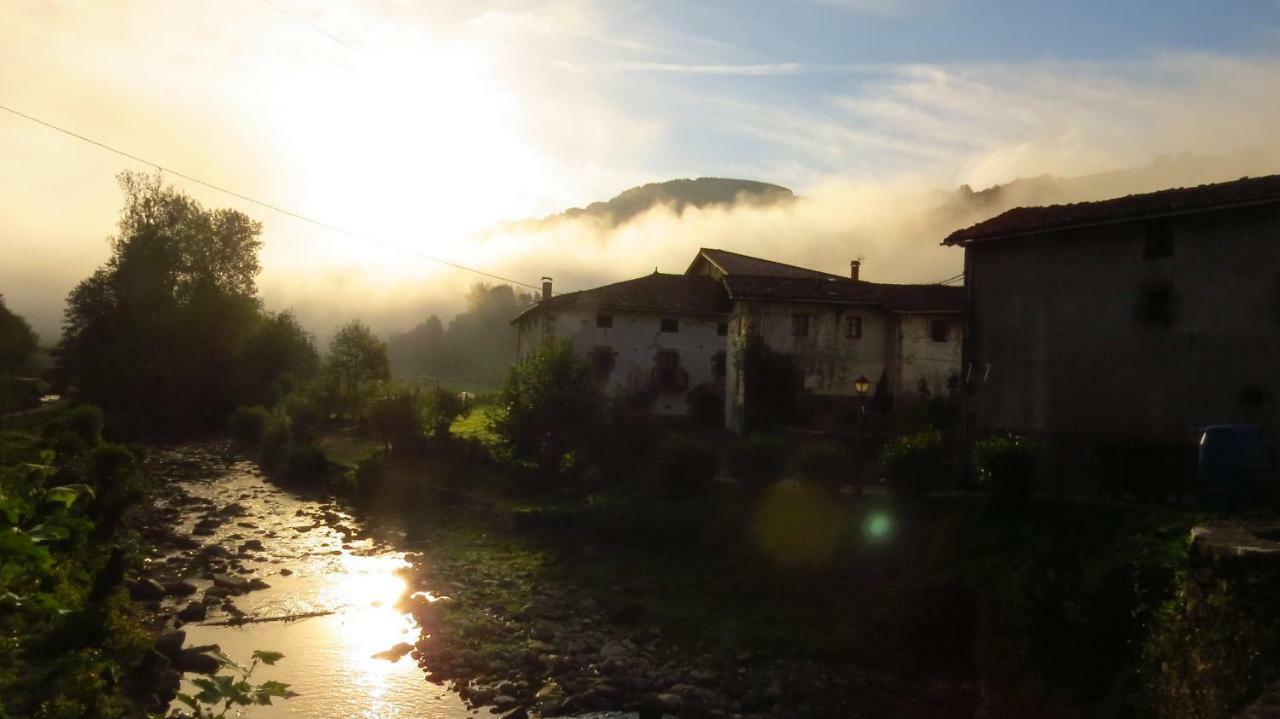 Albergue Olasenea Aterpea Zubieta ภายนอก รูปภาพ
