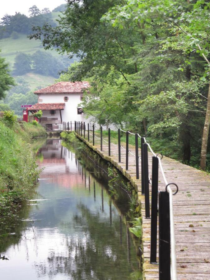 Albergue Olasenea Aterpea Zubieta ภายนอก รูปภาพ