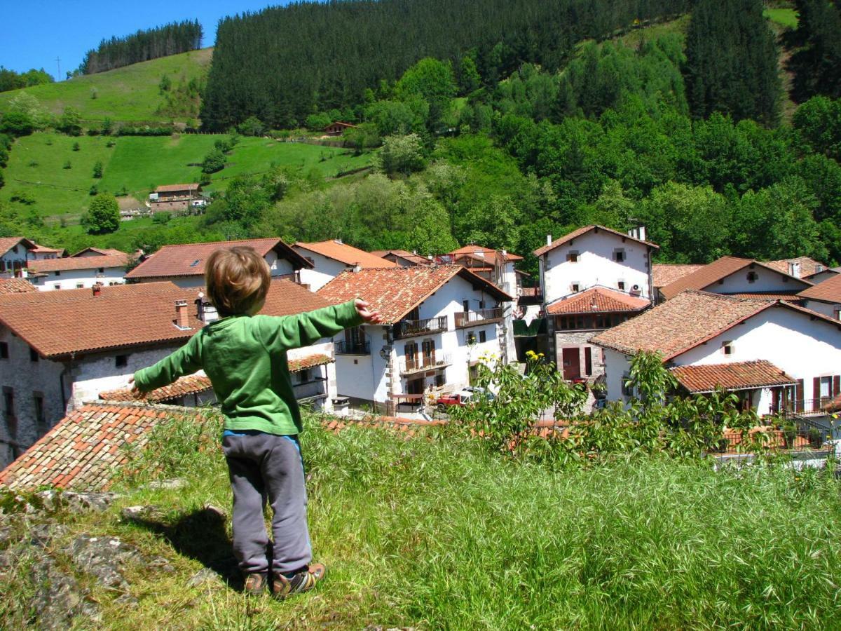 Albergue Olasenea Aterpea Zubieta ภายนอก รูปภาพ