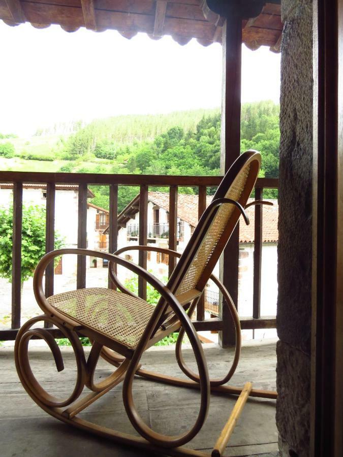 Albergue Olasenea Aterpea Zubieta ภายนอก รูปภาพ